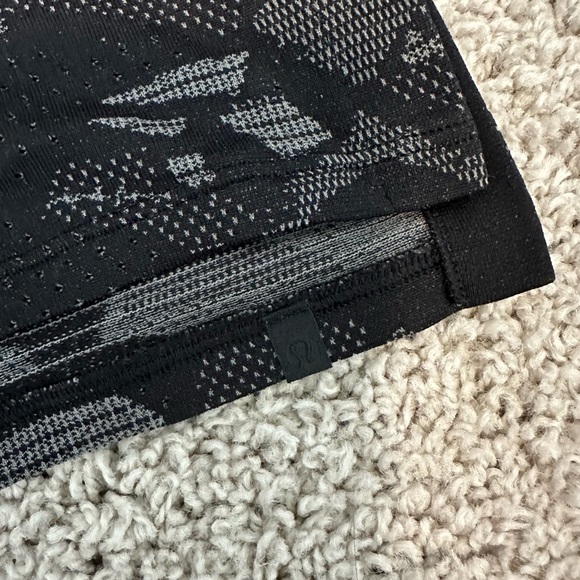 Lululemon tank top - Picture 2 of 2